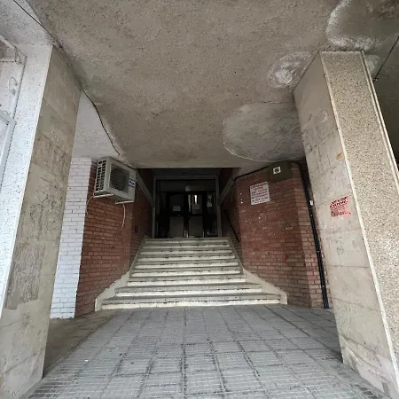 Midtown Апартамент *